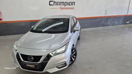 NISSAN VERSA 1.6 16V FLEX EXCLUSIVE XTRONIC NISSAN VERSA 1.6 16V FLEX EXCLUSIVE XTRONIC